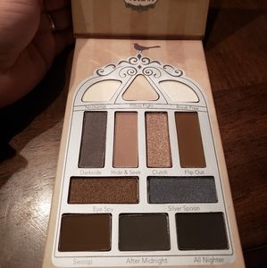 Nightingale eye shadow pallette